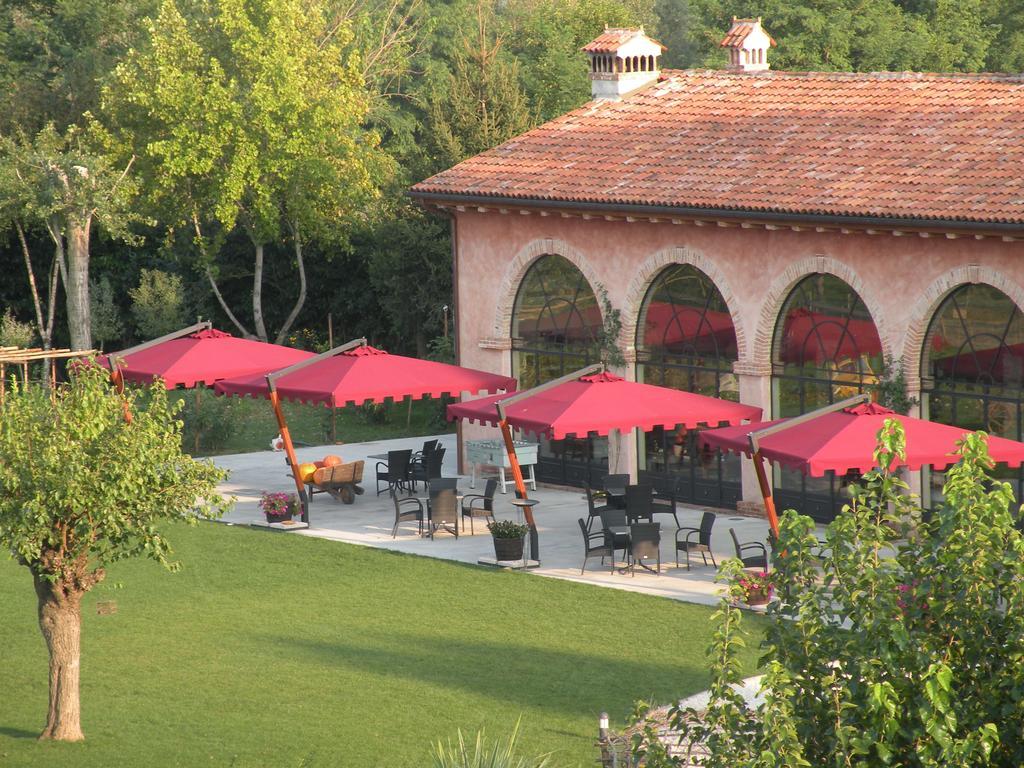 Gasthaus Agriturismo La Penisola Campo San Martino Exterior foto